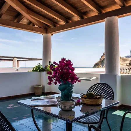 Otel Rojas Vulcano (Isola)
