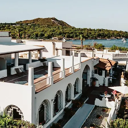 Rojas 3* Vulcano (Isola)
