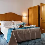Rojas Hotel