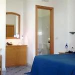 Rojas 호텔 3*