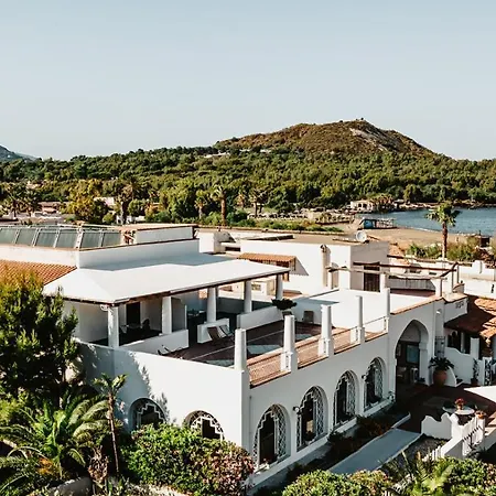 Hotel Rojas Vulcano (Isola)