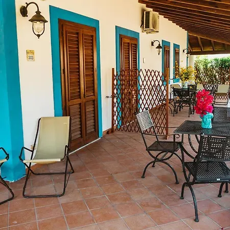 Hotel Rojas