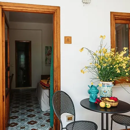 Rojas Hotel 3*