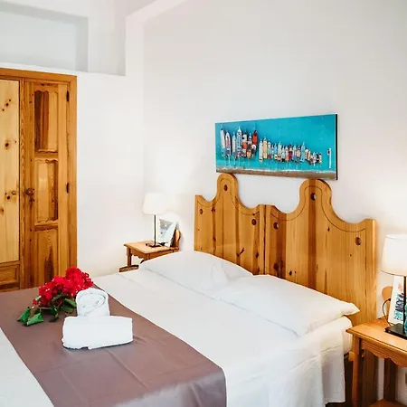 Hotel Rojas