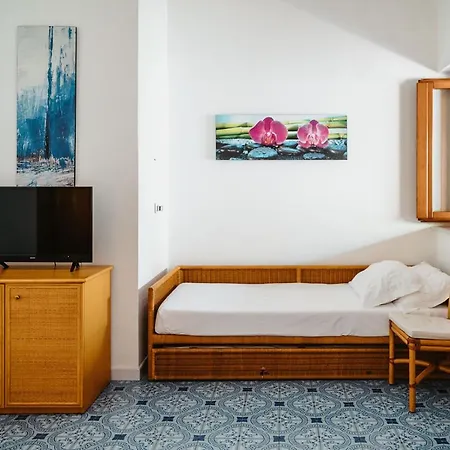 Rojas Hotel Vulcano (Isola)