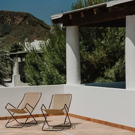 Rojas 3* Vulcano (Isola)