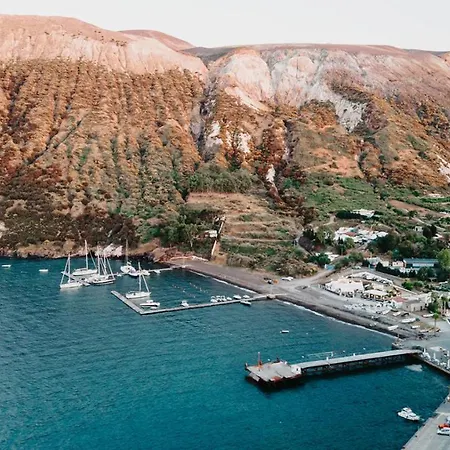 Rojas Hotel Vulcano (Isola)