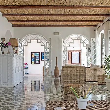 Rojas Hotel Vulcano (Isola)